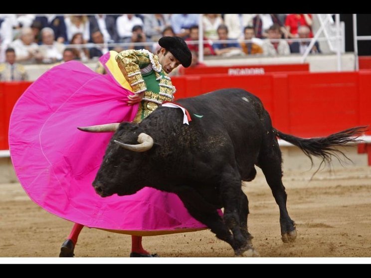 B13-Barcelona 21-9-08-El matador de toros Jose Tomas durante la corrida celebrada en la plaza de toros Monumental de Barcelona en los festejos de la Merce.- EFE toni garriga