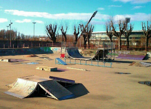 Skatepark ubicado en el Paseo de Papalaguinda (León)