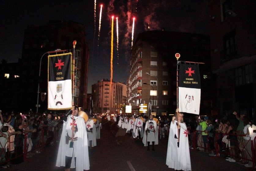 Desfile Noche Templaria Ponferrada