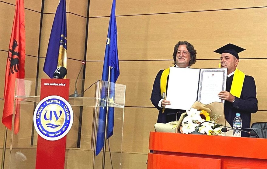 Francisco Javier Vidal García, catedrático de la Universidad de León nombrado Doctor Honoris Causa por la Universidad ‘Ismail Qemali’ de Vlorë (Albania)