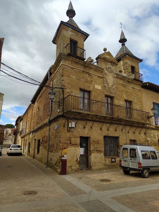 Antigua Casa Consistorial de Valderas, que se convertirá en el Museo Casa del Bolillo