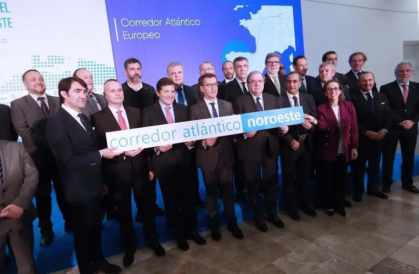 O presidente da Xunta, Alberto N&uacute;&ntilde;ez Feij&oacute;o, e os presidentes do Principado de Asturias, Javier Fern&aacute;ndez e de Castela e Le&oacute;n, Juan Vicente Herrera, clausurar&aacute;n o Encontro para o impulso do Corredor Atl&aacute;ntico Noroeste.