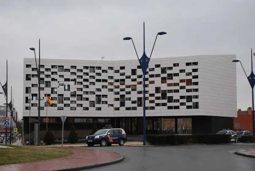 Polic&iacute;a San Andr&eacute;s del Rabanedo