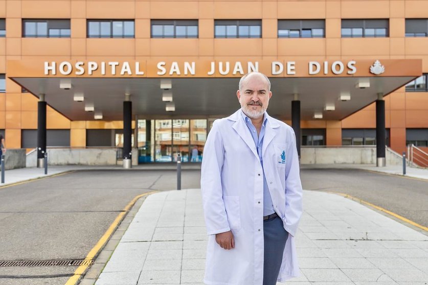 Valle Folgueral responsable de la Unidad de Patología Compleja de la Columna del Hospital San Juan de Dios de León