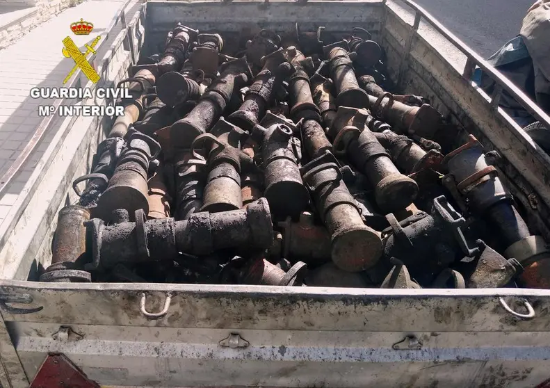 Dos-detenidos hurto material mina en desuso. Material-recuperado.Guardia Civil