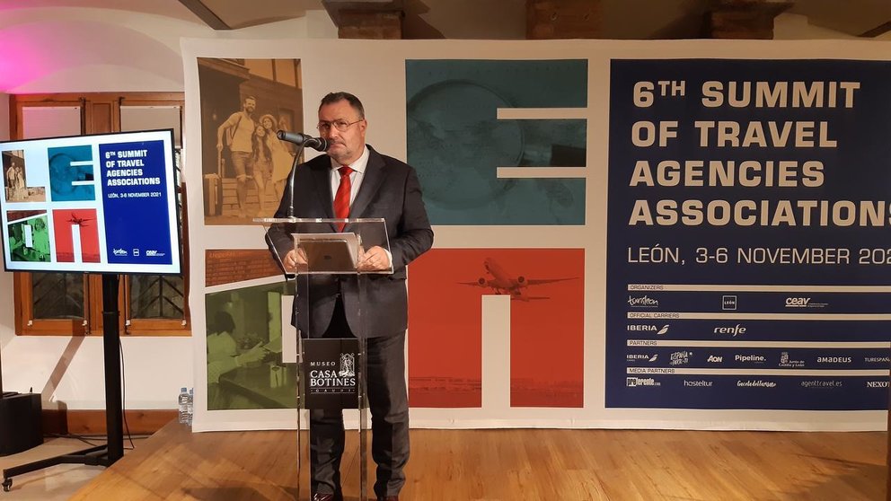 El presidente de la Diputación de León en la inauguración de la VI Cumbre Internacional de Agencias de Viaje.
