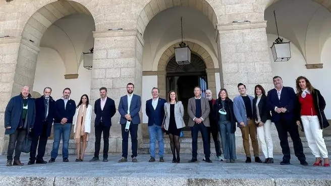 Directiva de la Asociaci&oacute;n y participantes en la Asamblea