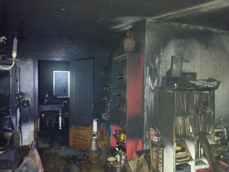 Incendio Vivienda Cacabelos (Foto de Archivo)
