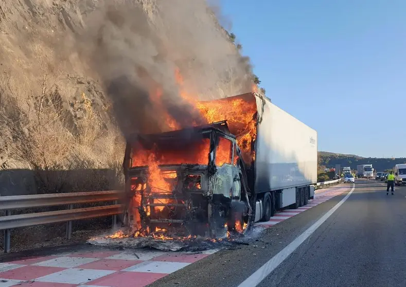 Incendio Cami&oacute;n A-6