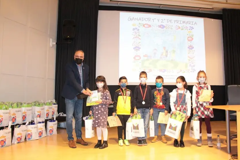 Entrega de premios XVI Certamen de Dibujo y Discapacidad Asociaci&oacute;n de personas con discapacidad f&iacute;sica del Bierzo