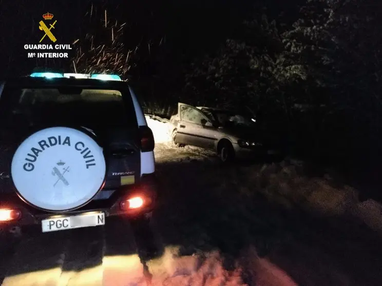 Rscate de dos monta&ntilde;eros en la nieve en Benllera (Le&oacute;n)