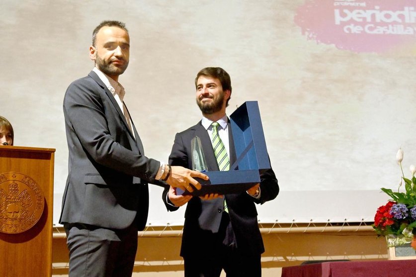 El vicepresidente Juan García-Gallardo entrega el Premio Colmena 2022 de la Asociación de Víctimas del Terrorismo de Castilla y León