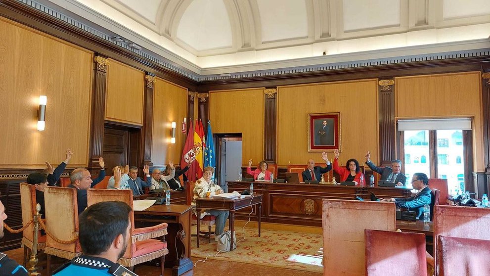 Pleno del Ayuntamiento de León (foto de archivo)