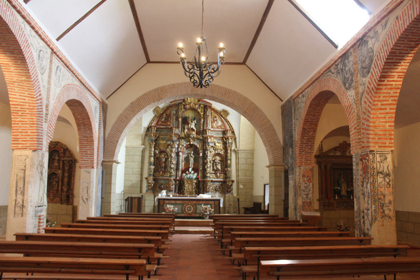 Nave central de la iglesia de Santa Eulalia de Villacintor