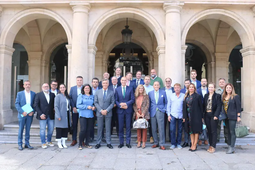 Reuni&oacute;n de FELE con el alcalde de Le&oacute;n