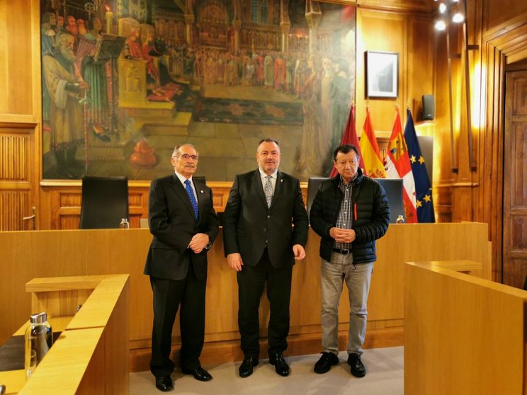 La Diputación y Contra el Cáncer León celebran el 65º aniversario del nacimiento de la AECC en León
