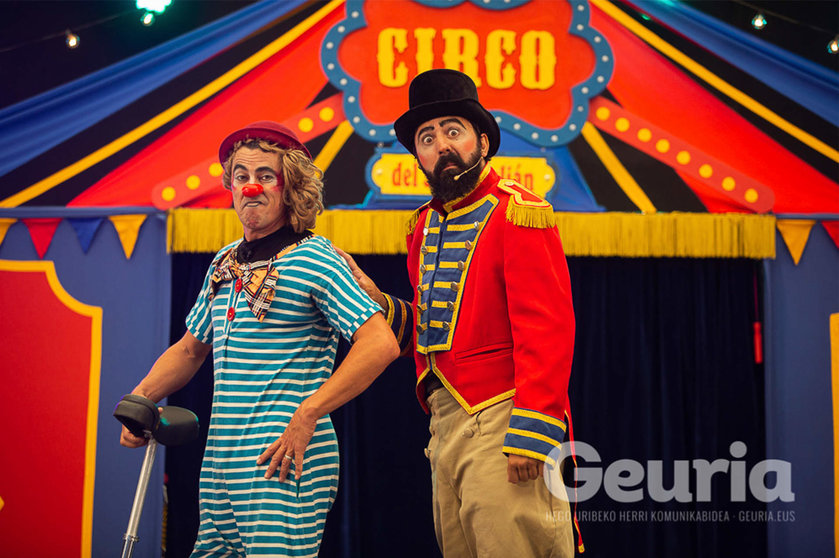 "El circo del Sr. Julián" en Valderas (León)