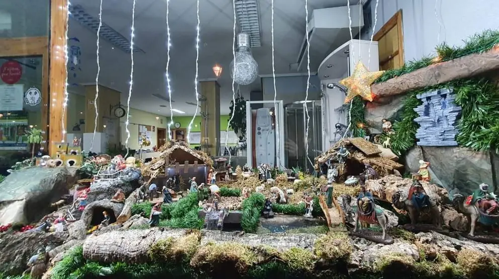 Escaparate de Algasa, decorado con motivo de la Navidad