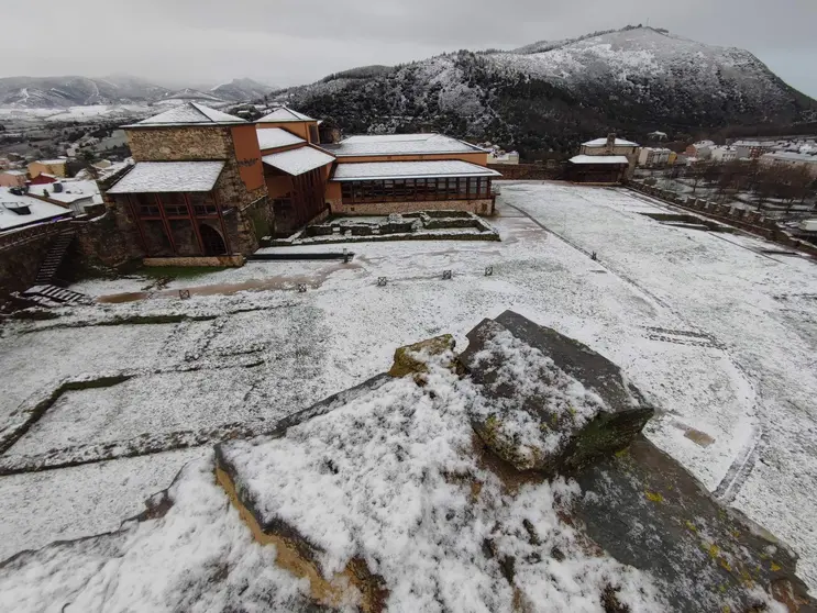 Nieve en el entorno del Castillo Templario de Ponferrada