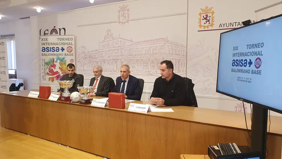 Presentaci&oacute;n del torneo Asisa-Ademar de balonmano