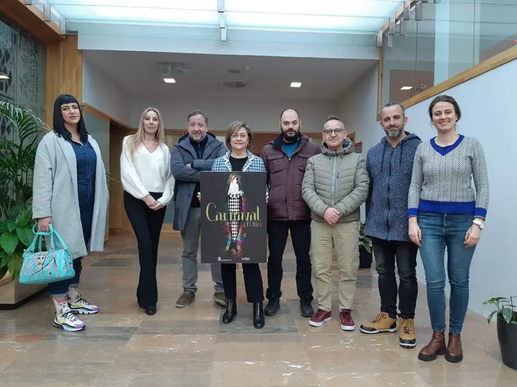 Cartel 'Do&ntilde;a Cuaresma se va de fiesta', ganador del concurso para anunciar el Carnaval de Le&oacute;n 2023