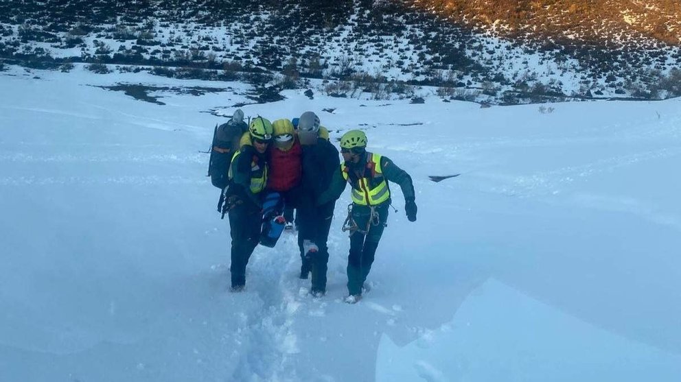 La Guardia Civil rescata a una esquiadora en Boca de Huérgano