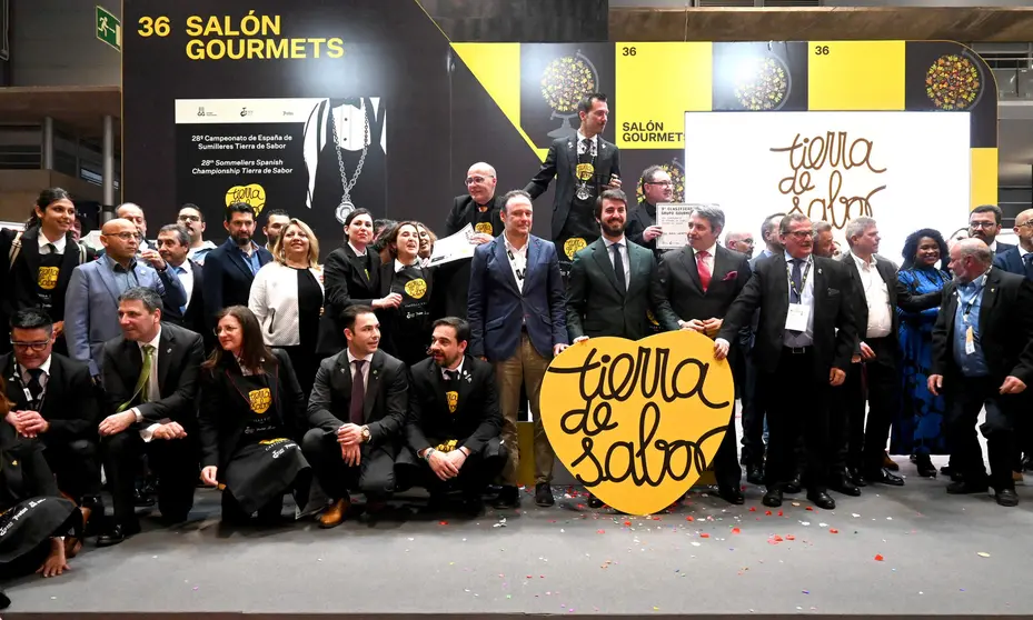El vicepresidente destaca la labor fundamental de los sumilleres para dar a conocer nuevos vinos y contribuir al futuro del medio rural