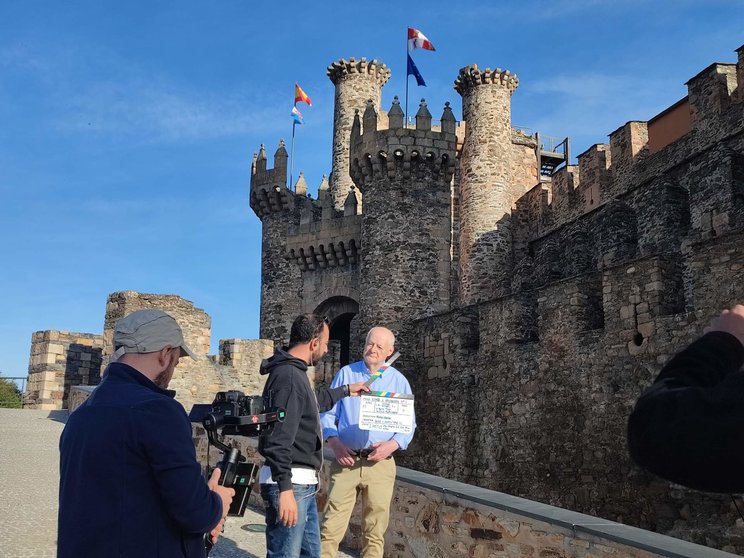 Rodaje de 'España al descubierto'producida por Discovery Channel, y en la que expertos e historiadores narran la fascinante historia del Castillo de Ponferrada