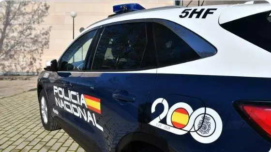 COCHE La Polic&iacute;a Nacional