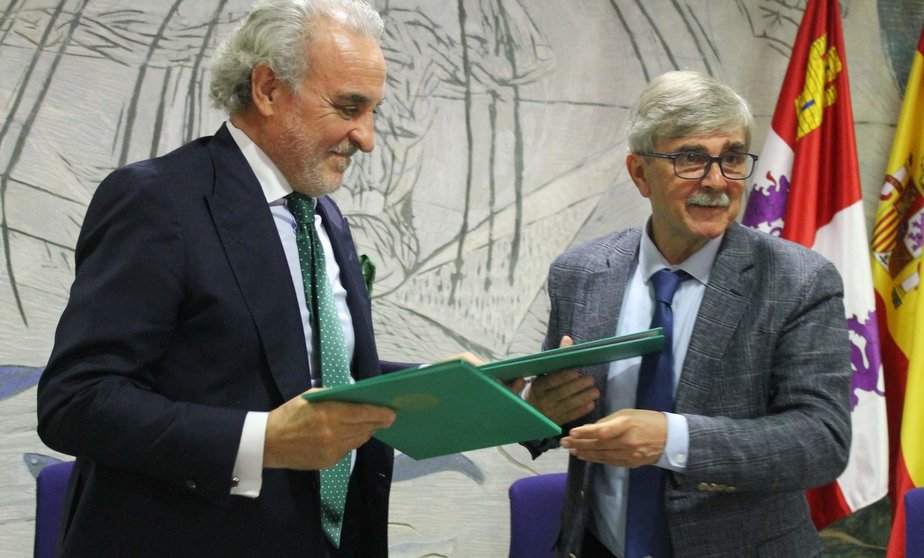 Satisfacción tras la firma del acuerdo entre La ULE y REOLUM  por el desarrollo sostenible y futuros proyectos de investigación