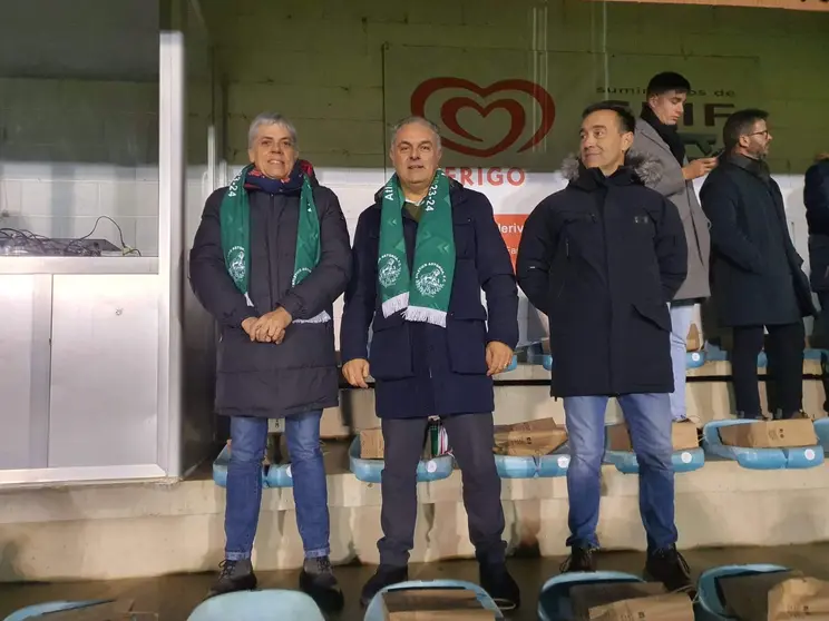 Eduardo Diego  delegado territorial de la Junta de Castilla y Le&oacute;n en Le&oacute;n con el alcalde de Astorga Jos&eacute; Luis Nieto y el concejal Juli&aacute;n Garc&iacute;a .