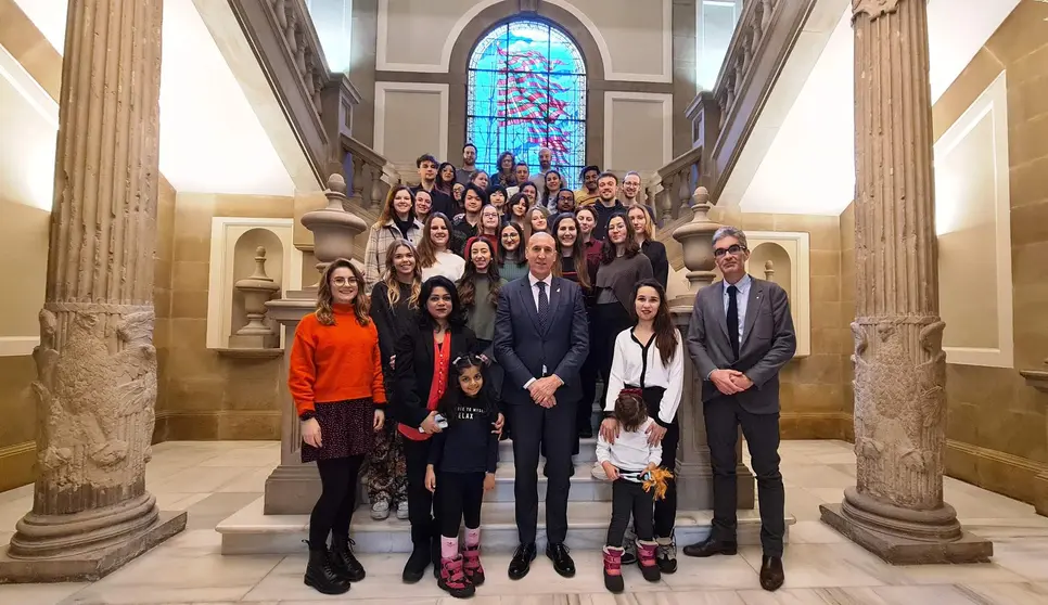 El alcalde de Le&oacute;n recibe a un grupo de estudiantes internacionales de la Universidad
