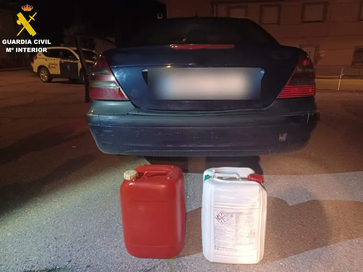 Material intervenido Guardia Civil Valencia de Don Juan