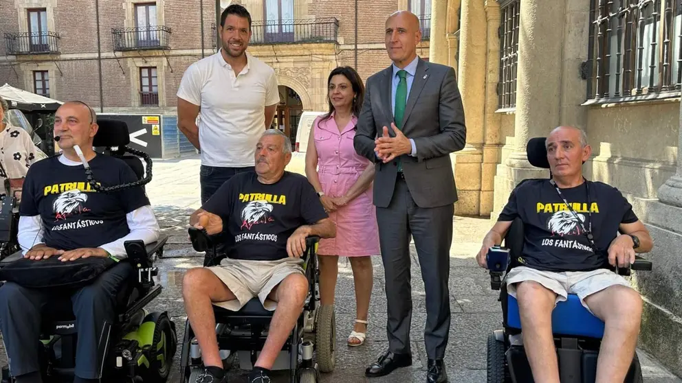 Le&oacute;n se convierte en el escenario de un juego interactivo para recaudar fondos para la ELA