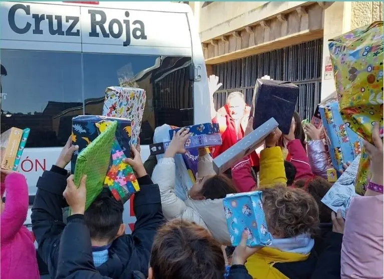 Juguetes Le&oacute;n Cruz Roja