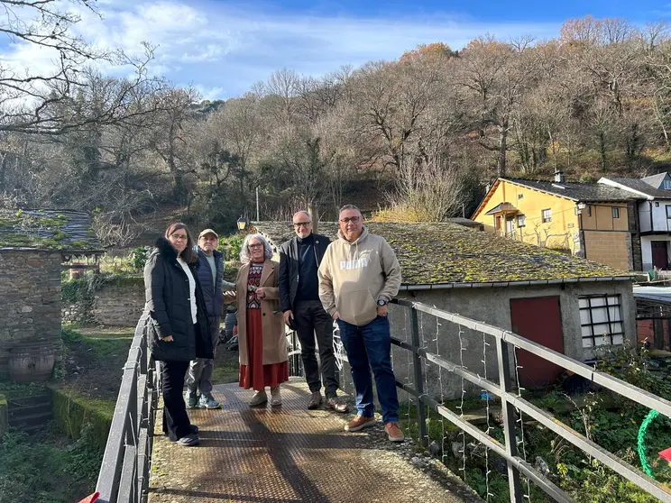 Olegario Ram&oacute;n, denunciando la dejadez del Alcalde y su equipo de gobierno en los pueblos de La Tebaida.