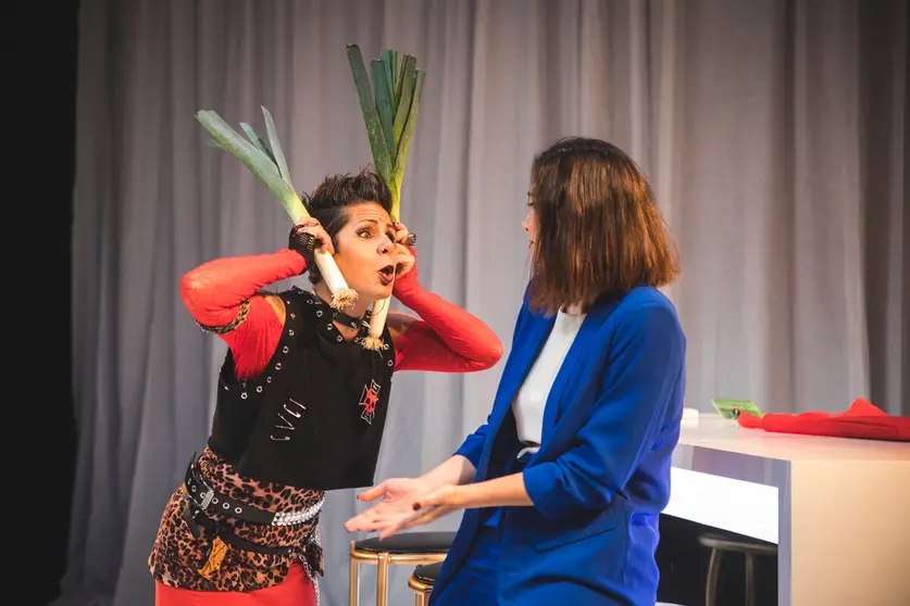 Ste Xeito Producciones presenta 'FEMIN&Iacute;SSIMAS' en el Teatro El Alb&eacute;itar ULE