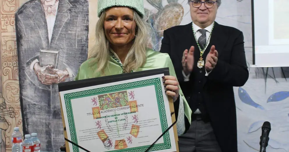 Paula Mart&iacute;nez alerta en la ULE: &ldquo;La tauromaquia solo sobrevivir&aacute; si se protege la integridad del toro bravo&rdquo;