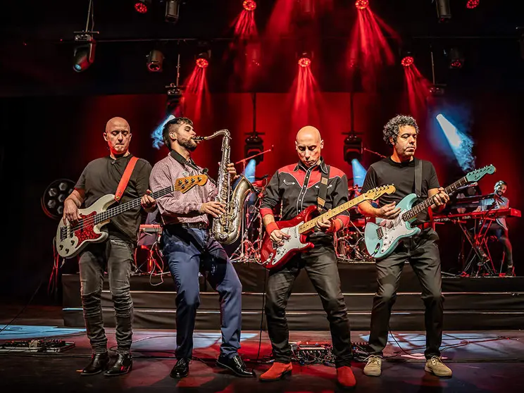 El Auditorio Ciudad de Le&oacute;n acoger&aacute; el pr&oacute;ximo 16 de enero a bROTHERS iN bAND, considerado el mayor homenaje a Dire Straits