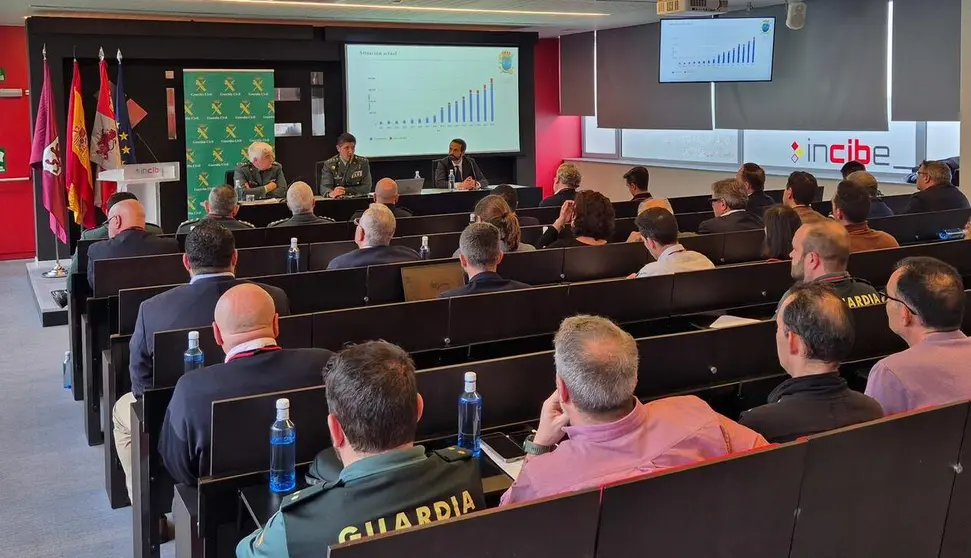 Guardia Civil Le&oacute;n jornadas seguridad bancaria