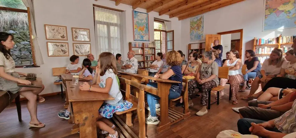 Foto archivo - Actividades dinamizaci&oacute;n rural de las becas RALBAR-03