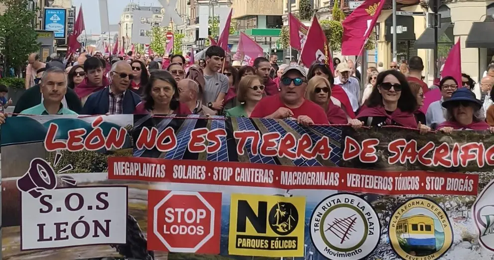 Conceyu Pa&iacute;s Llion&eacute;s re&uacute;ne a cientos de personas en Le&oacute;n el 23 de abril para reivindicar autogobierno y futuro