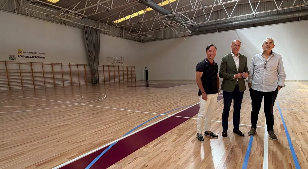 El Ayuntamiento de Le&oacute;n renueva la pista del Pabell&oacute;n de San Esteban con una inversi&oacute;n de 95.000 euros