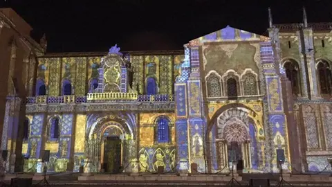 Reinicio de las proyecciones art&iacute;sticas en la  fachada de San Isidoro