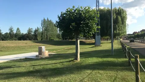 &Aacute;rea para autocaravanas en Carrizo de la Ribera