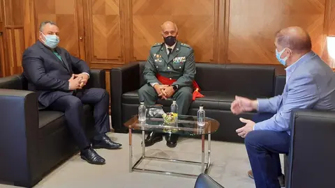 FOTO RECEPCI&Oacute;N JEFE ZONA GUARDIA CIVIL