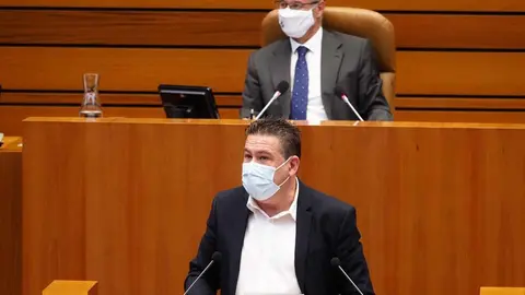 El procurador leonesista en las Cortes de Castilla y Le&oacute;n, Luis Mariano Santos
