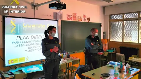 Charlas de la Guardia Civil en los colegios