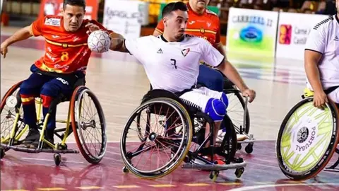 Selecci&oacute;n espa&ntilde;ola de silla de ruedas en Le&oacute;n