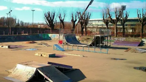 Skatepark ubicado en el Paseo de Papalaguinda (Le&oacute;n)